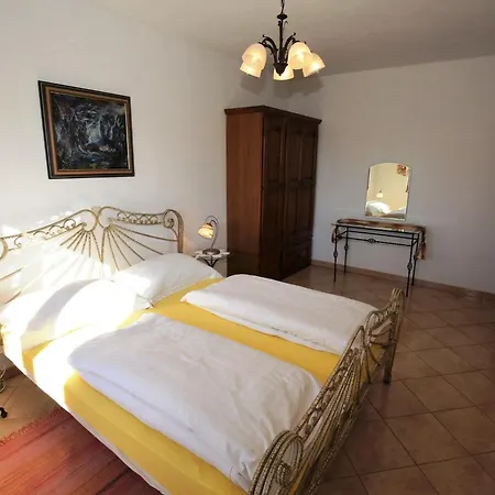 Apartamento Linet 6- By Interhome