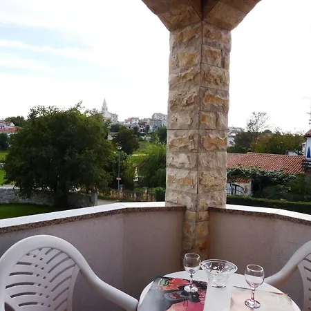 Apartamento Linet 6- By Interhome