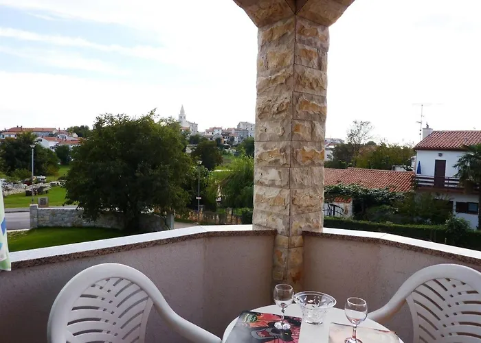 Apartman Linet 6- By Interhome