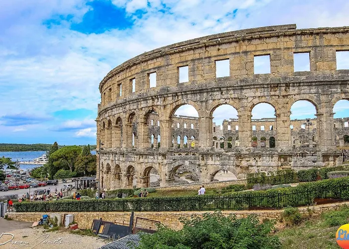 Linet 6- By Interhome Apartman Funtana